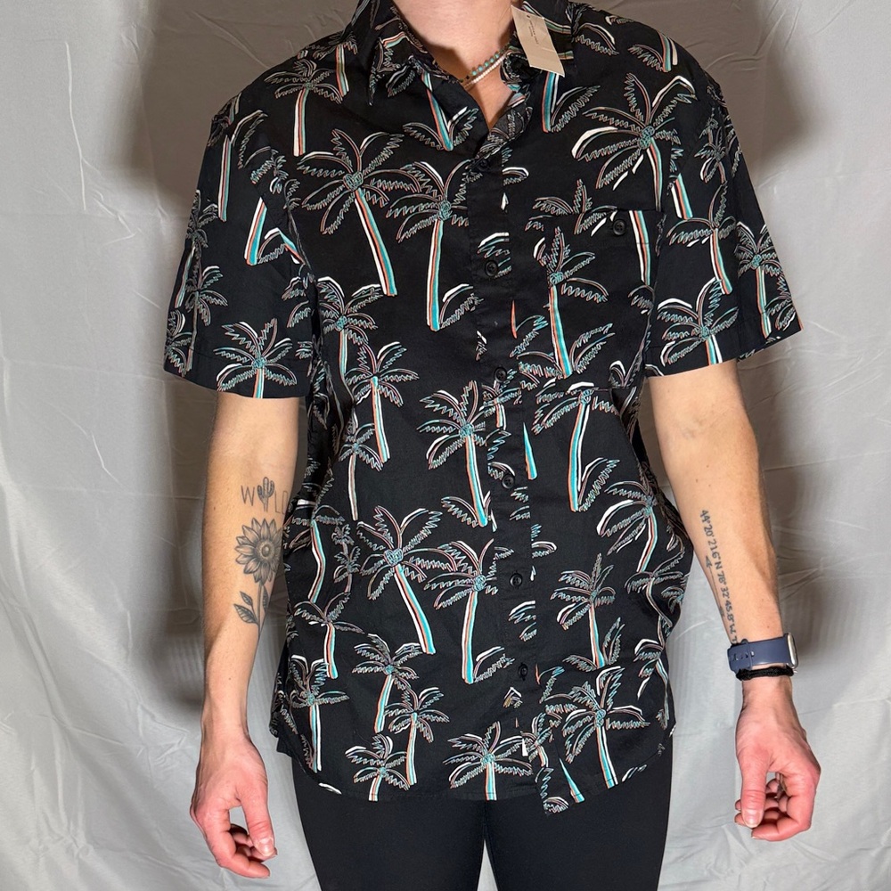 American Eagle Button Up